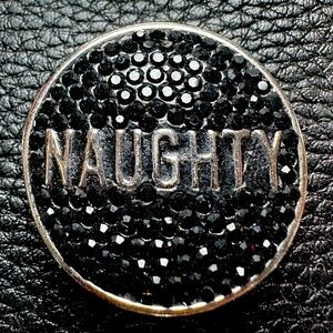 Magnolia and Vine 30mm Grand Dazzle Naughty Snap